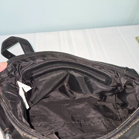 Black Leather Pebble Grain Double Shoulder Strap Purse with Zipper Closure - Picture 11 of 14